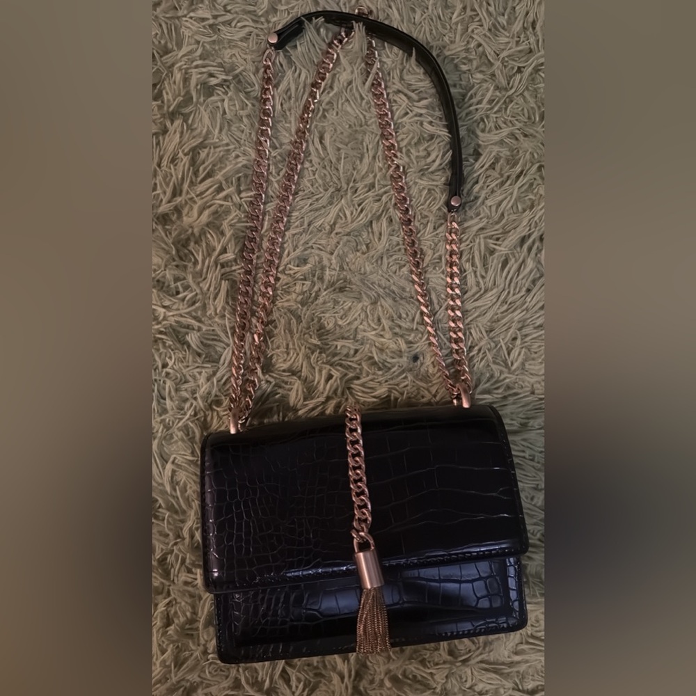 Aldo Black Croc-Embossed Chain Shoulder Bag - Picture 5 of 10